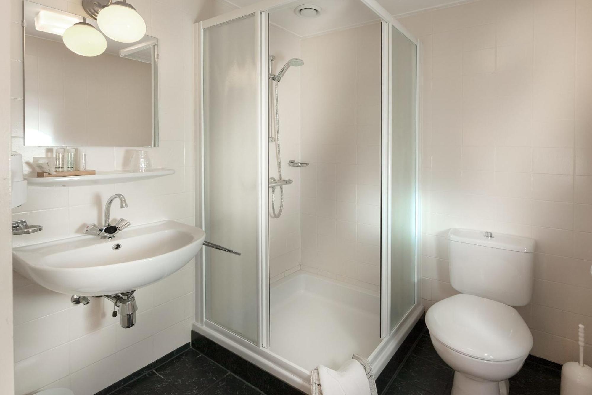 Hotel Hartlief Buinen Habitación foto